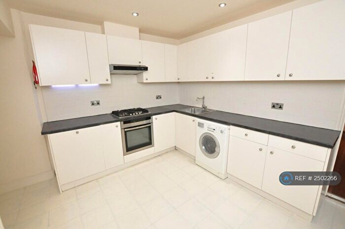 2 Bedroom Flat To Rent In Archway Road, London, N6