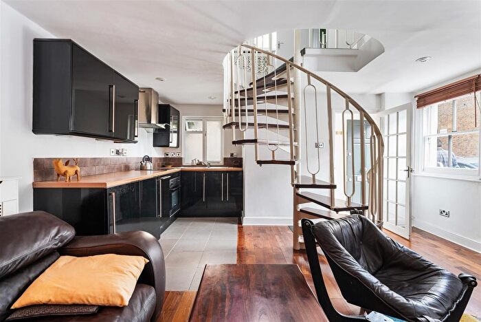 1 Bedroom Property For Sale In Killowen Road, Hackney, E9