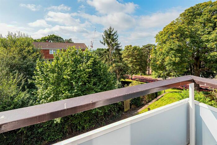 5 Bedroom Flat To Rent In Fareham House, Bessborough Road - Balcony, SW15