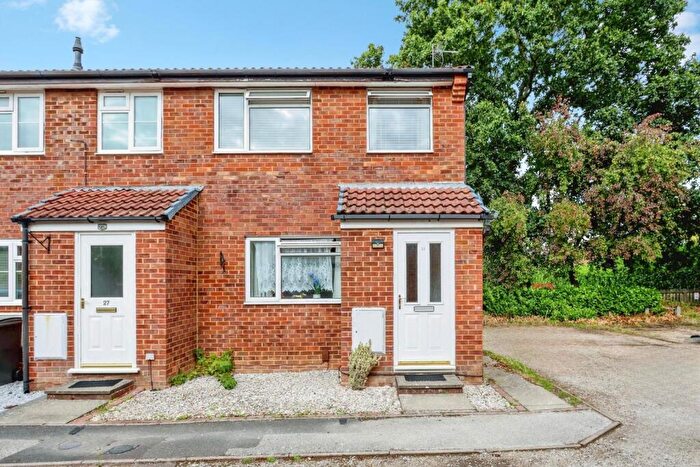 3 Bedroom End Of Terrace House For Sale In Chesildene Avenue, Throop, Dorset, BH8
