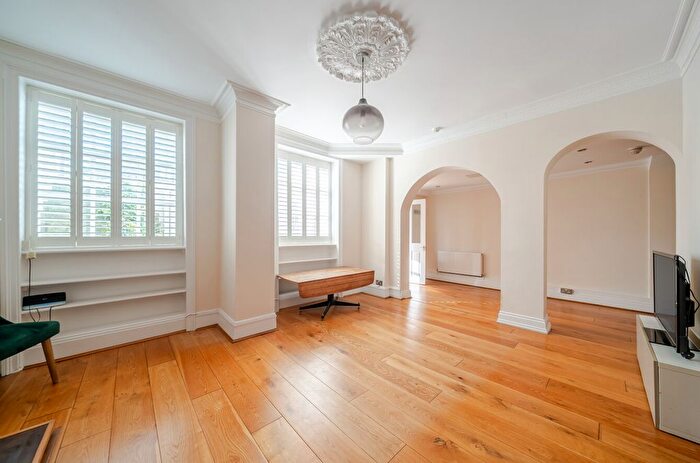 2 Bedroom Flat For Sale In Arundel Terrace, Brighton, East Sussex, BN2