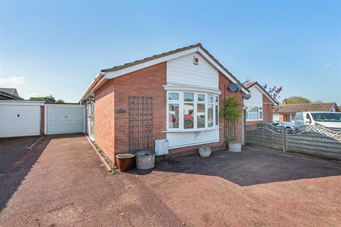 3 Bedroom Bungalow For Sale In Cobtree Road, Coxheath, Maidstone, ME17