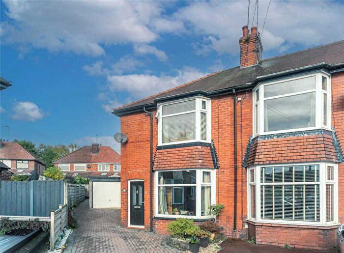 3 Bedroom Semi Detached House For Sale In Wykeham Grove, Passmonds, Rochdale, OL12