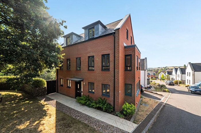 4 Bedroom Detached House For Sale In Brunel View, Exeter, EX6