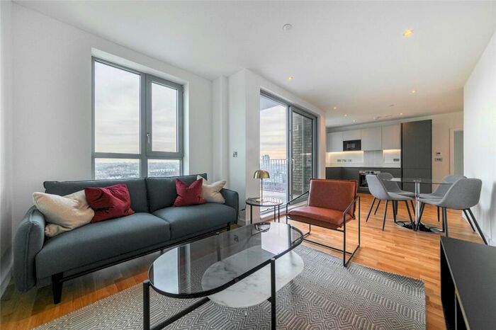 2 Bedroom Apartment To Rent In York Road, Battersea, London, SW11