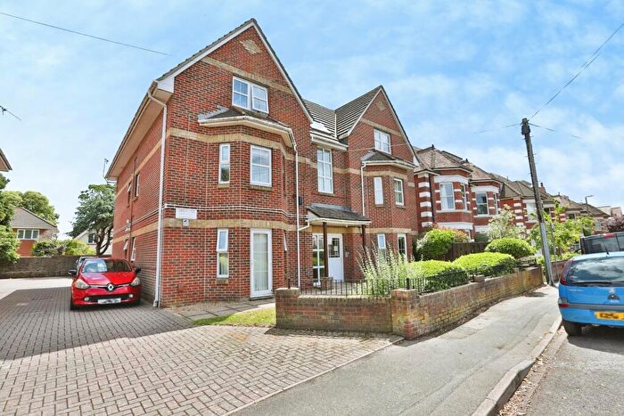2 Bedroom Property For Sale In Crabton Close Road, Bournemouth, Dorset, BH5