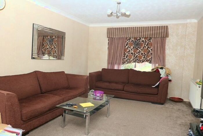 3 Bedroom Semi-Detached House To Rent In Claremont Avenue, New Malden, KT3