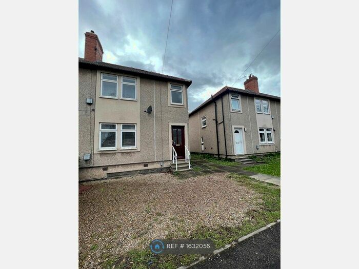 3 Bedroom Semi-Detached House To Rent In George-A-Green Road, Wakefield, WF2