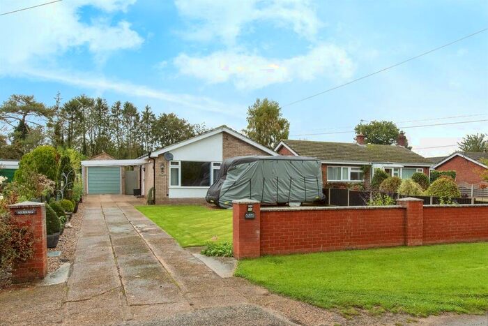 3 Bedroom Detached Bungalow For Sale In Vicarage Road, Great Hockham, Thetford, IP24