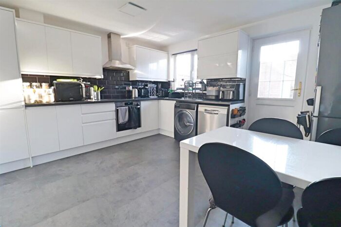3 Bedroom Terraced House For Sale In Deerleap Way, Braintree, CM7