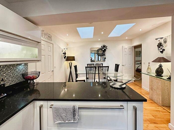 3 Bedroom Bungalow For Sale In Fulwood Close, Bury, BL8