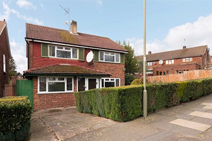 4 Bedroom Property To Rent In Mansfield Avenue, Barnet, EN4