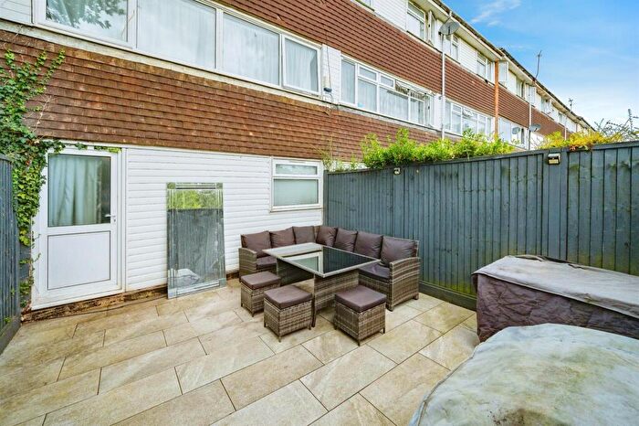 1 Bedroom Maisonette For Sale In The Wye, Hemel Hempstead, HP2