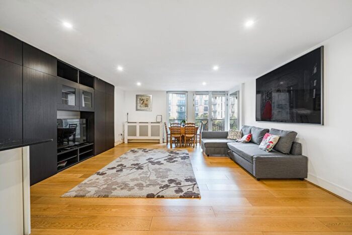 1 Bedroom Flat For Sale In Kensington Gardens Square, Bayswater, London, W2