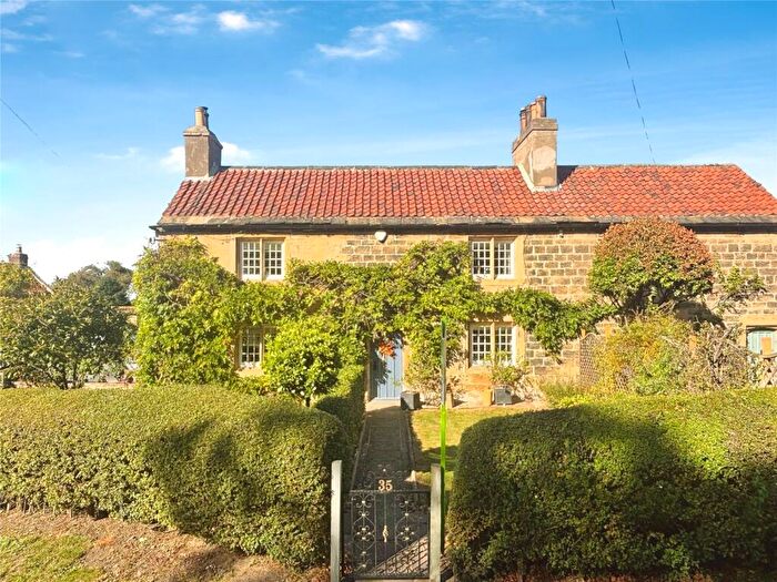 3 Bedroom Semi-Detached House For Sale In Hickleton, Doncaster, South Yorkshire, DN5