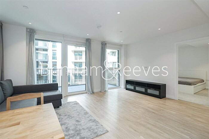 1 Bedroom Apartment To Rent In Gasholder Place, London, SE11