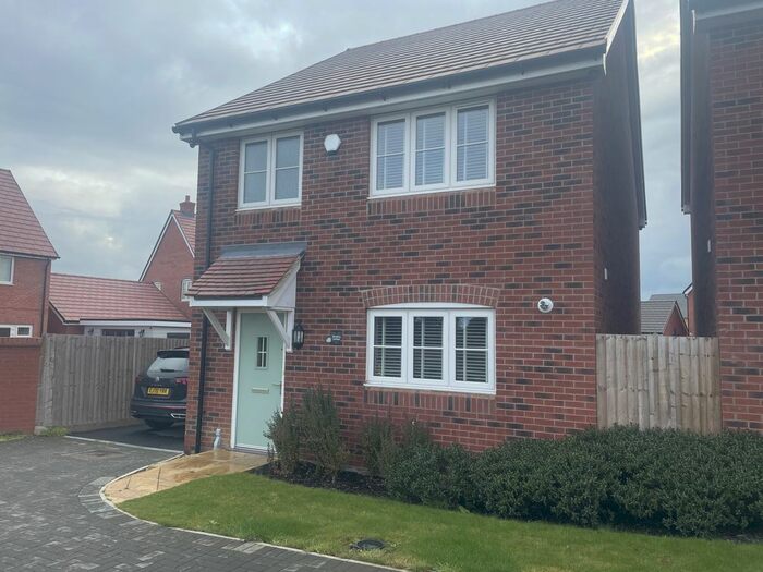 3 Bedroom Detached House To Rent In Bramley Avenue, Burnham-On-Crouch, CM0