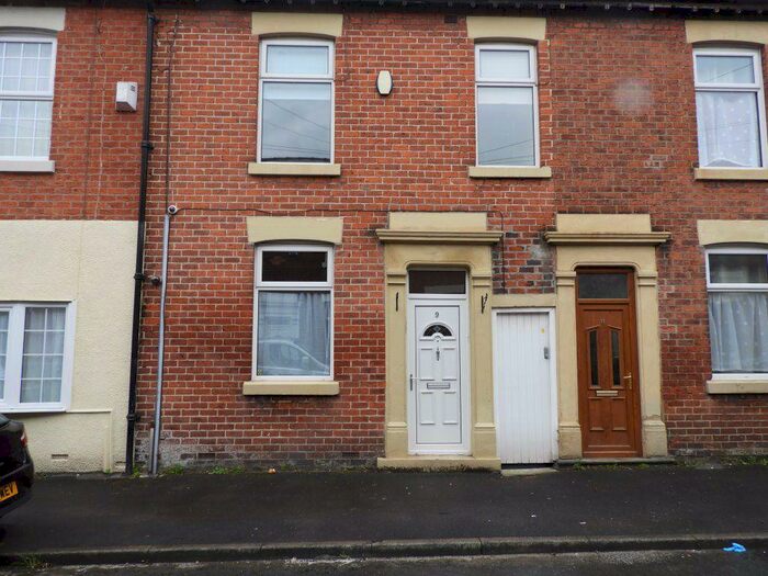3 Bedroom Terraced House To Rent In Flett Street, Ashton., PR2