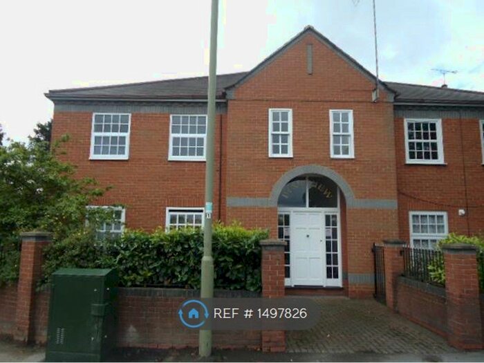 1 Bedroom Flat To Rent In Pineview, Farnborough, GU14