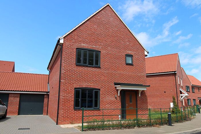 3 Bedroom Link Detached House To Rent In Bakers Way, Docking, PE31