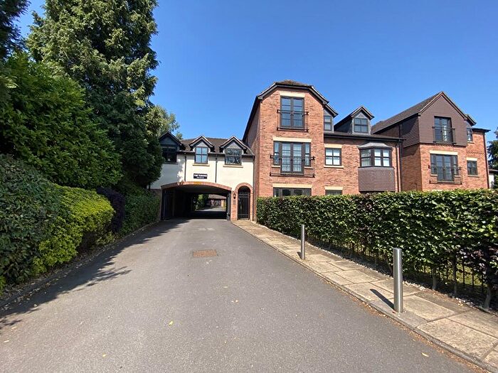 2 Bedroom Apartment To Rent In Lode Lane, Solihull, B91
