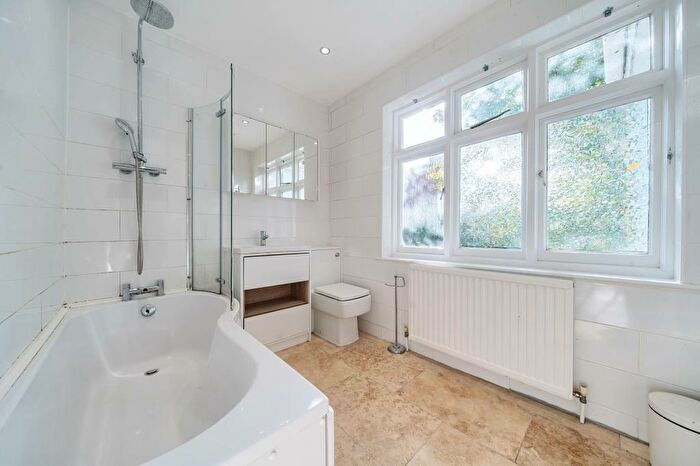 3 Bedroom Terraced House For Sale In West Oxford City, Oxfordshire, OX2