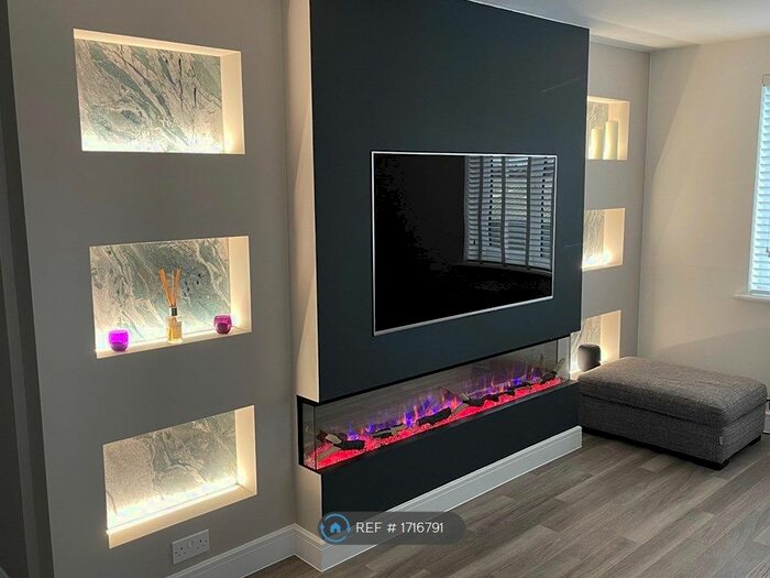 2 Bedroom Flat To Rent In Sion Close, Honiton, EX14