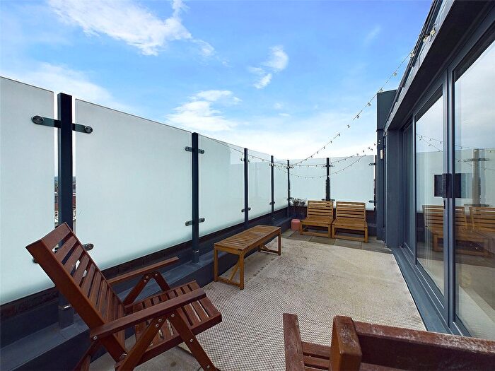 1 Bedroom Flat To Rent In Lower Richmond Road, Kew, Richmond, TW9