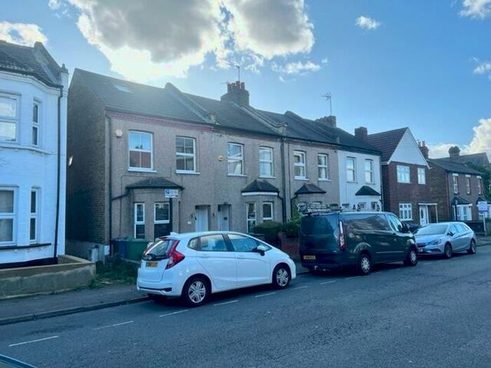 4 Bedroom End Of Terrace House To Rent In Stanley Road, Harrow, Greater London, HA2