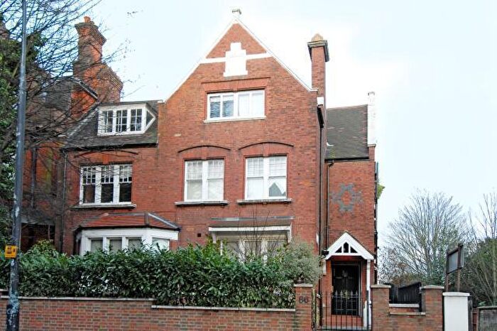 2 Bedroom Flat For Sale In Fitzjohns Avenue, Hampstead, NW3