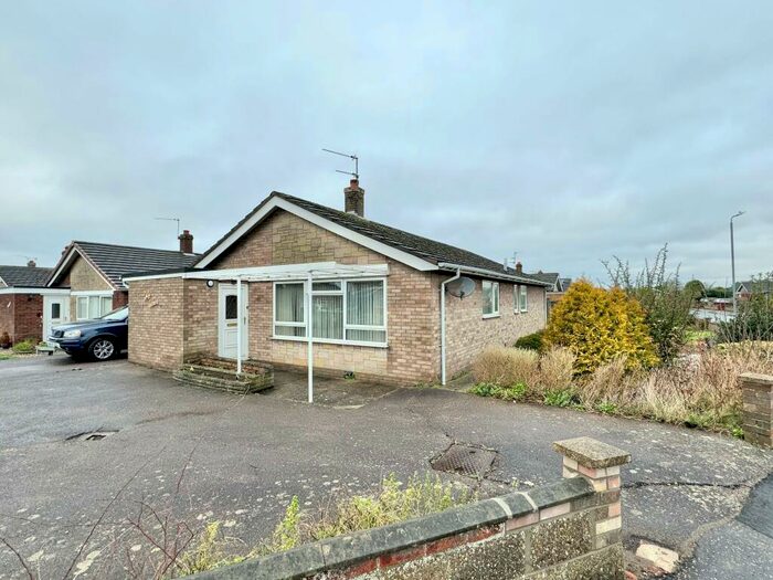 3 Bedroom Bungalow To Rent In Hellesdon, Norwich, NR6