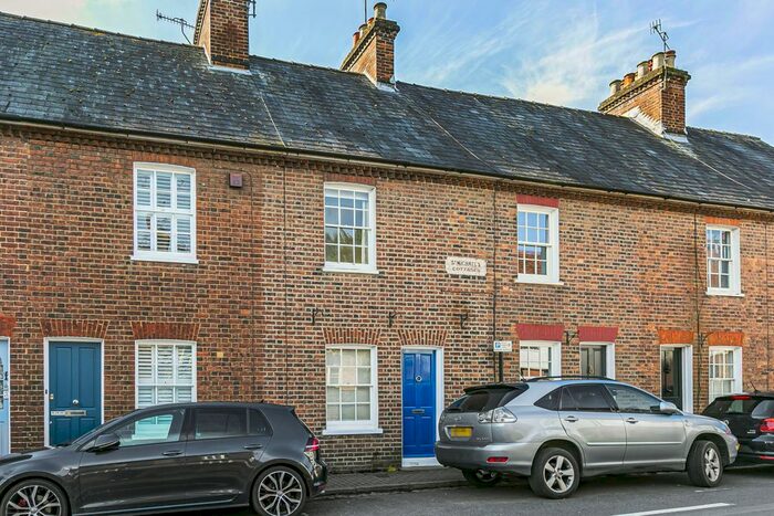 2 Bedroom Terraced House To Rent In St Michaels Street, St Albans, AL3