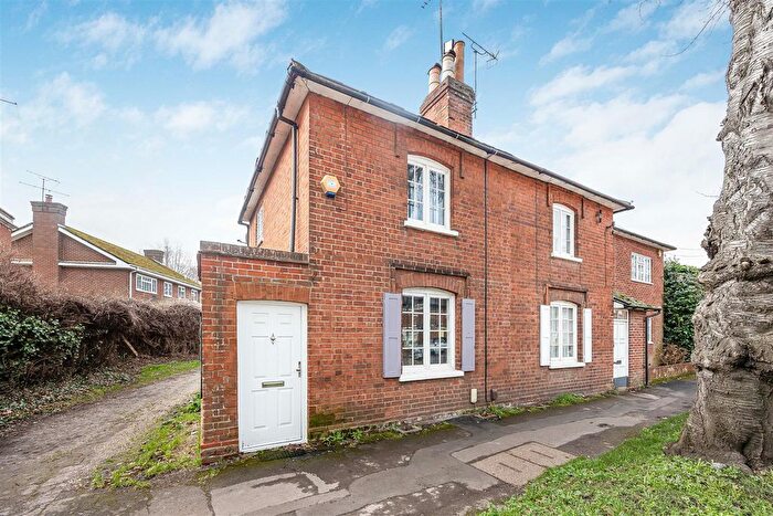 2 Bedroom Semi-detached House For Sale In Northfield End, Henley-On-Thames, RG9