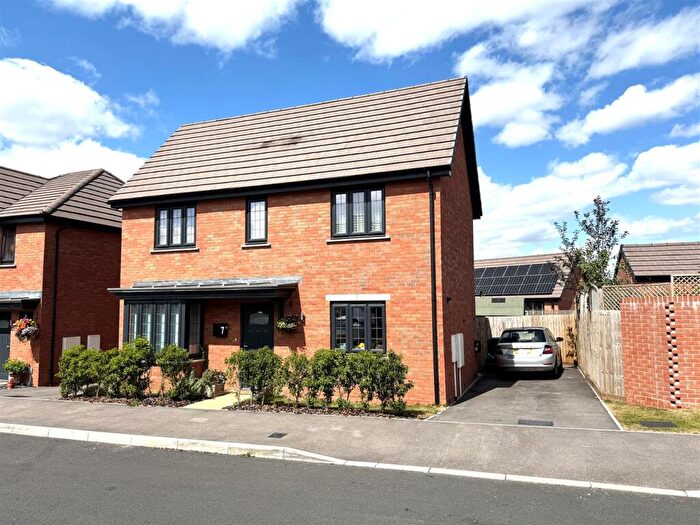3 Bedroom Detached House For Sale In Jubilee Way, Newent, GL18