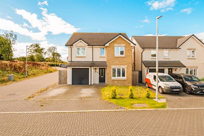 4 Bedroom Detached House For Sale In Croft Park Crescent, Heartlands, Whitburn, EH47