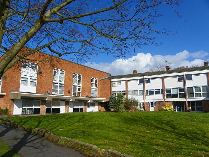 Studio To Rent In Colleton Drive, Twyford, Reading, Berkshire, RG10