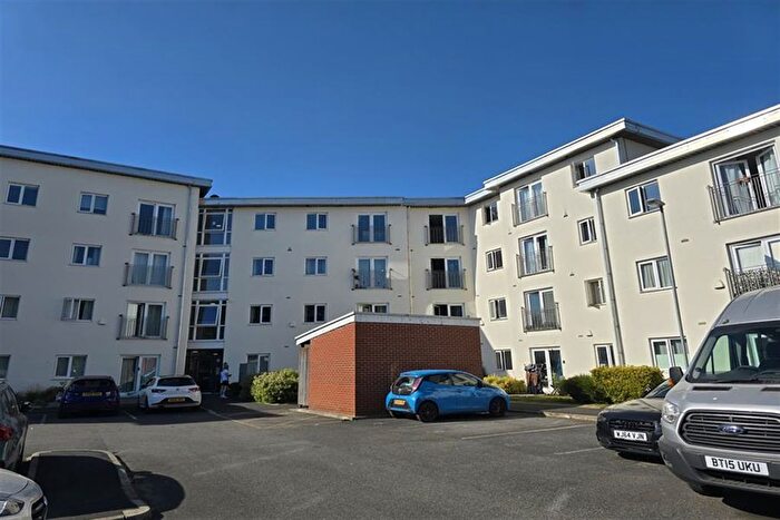 1 Bedroom Flat For Sale In Deansgate Lane, Timperley, Altrincham, WA14