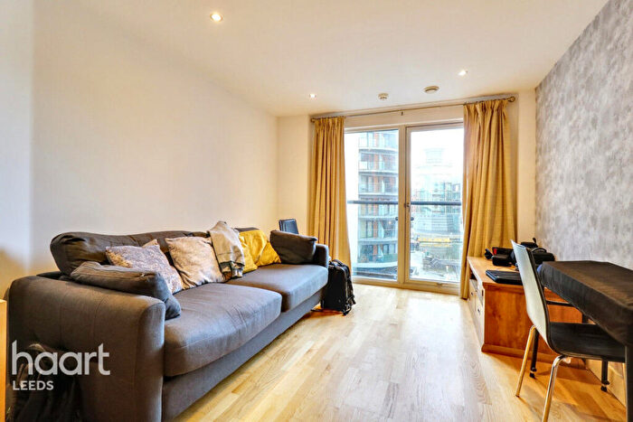 1 Bedroom Flat For Sale In Armouries Way, Leeds, LS10