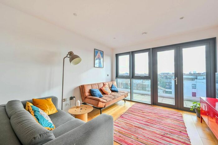 2 Bedroom Flat To Rent In Camden Road, Tufnell Park, London, N7