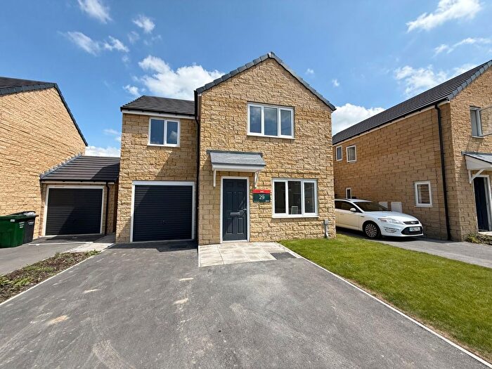 3 Bedroom Detached House To Rent In Charlotte Bronte Way, Thornton, Bradford, West Yorkshire, BD13