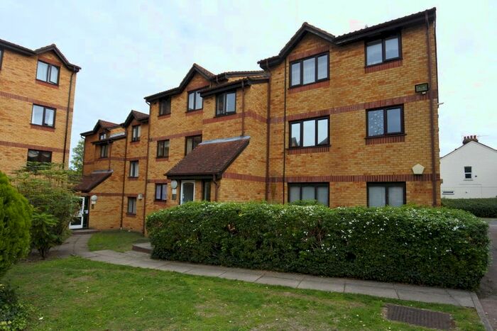 1 Bedroom Flat To Rent In Lancaster Road, Dollis Hill, NW10