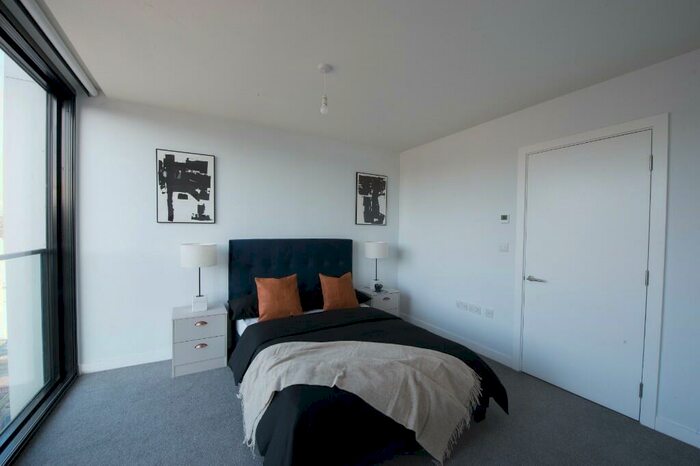 2 Bedroom Apartment To Rent In Circus Street, BN2