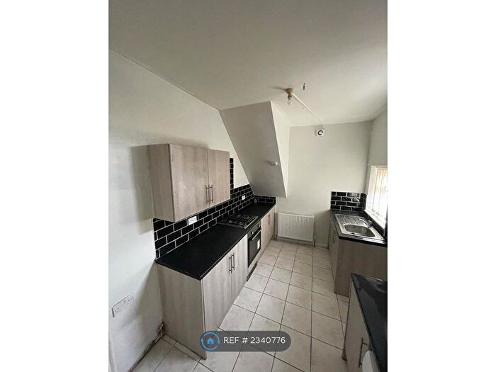 2 Bedroom Flat To Rent In Saltwell Place, Gateshead, NE8