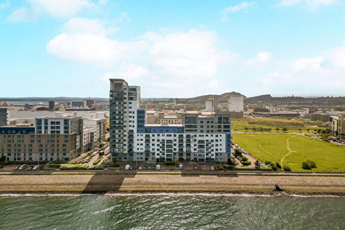 3 Bedroom Flat For Sale In Western Harbour Midway, Edinburgh, EH6