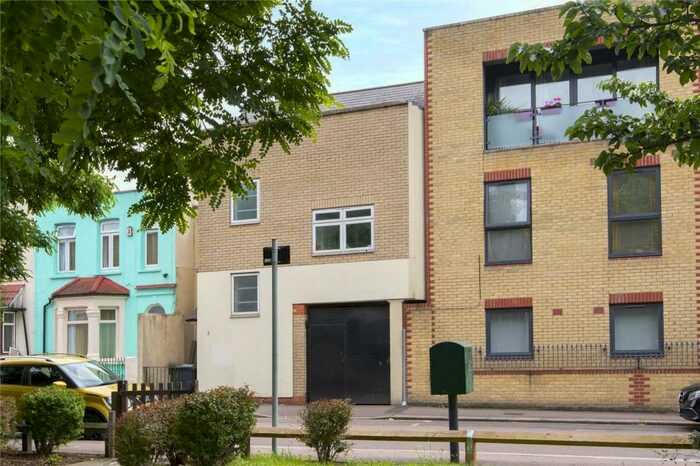 1 Bedroom Flat To Rent In Exmouth Road, Walthamstow, London, E17