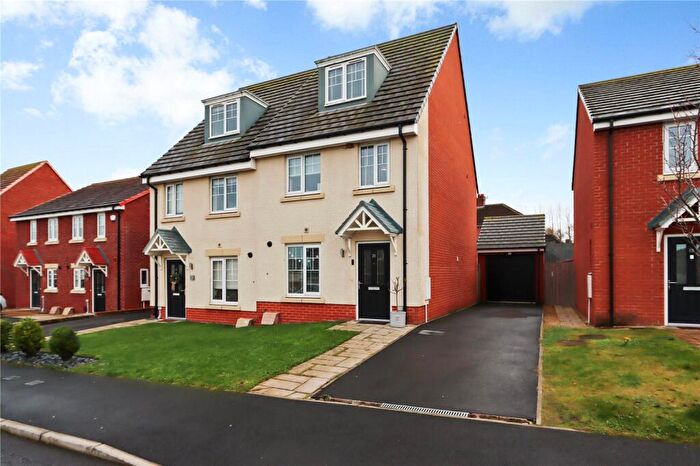 3 Bedroom Semi-Detached House For Sale In Jarvis Drive, Ryton, Tyne And Wear, NE40