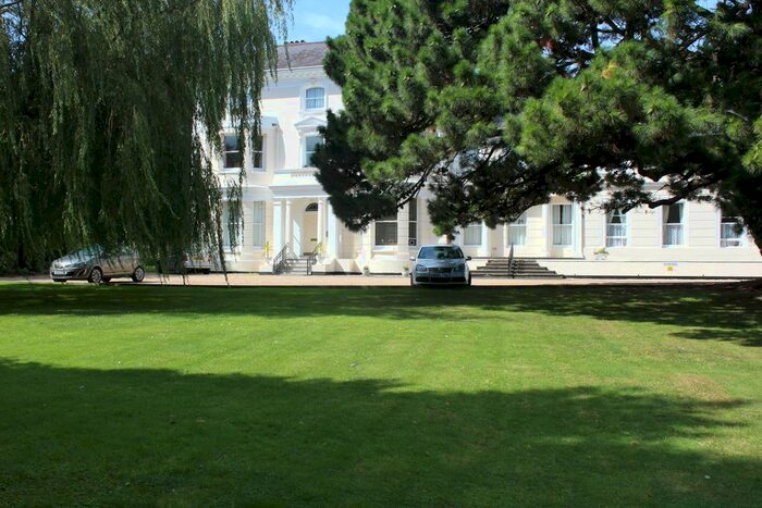 1 Bedroom Flat To Rent In Haystoun House, Willingdon, BN22
