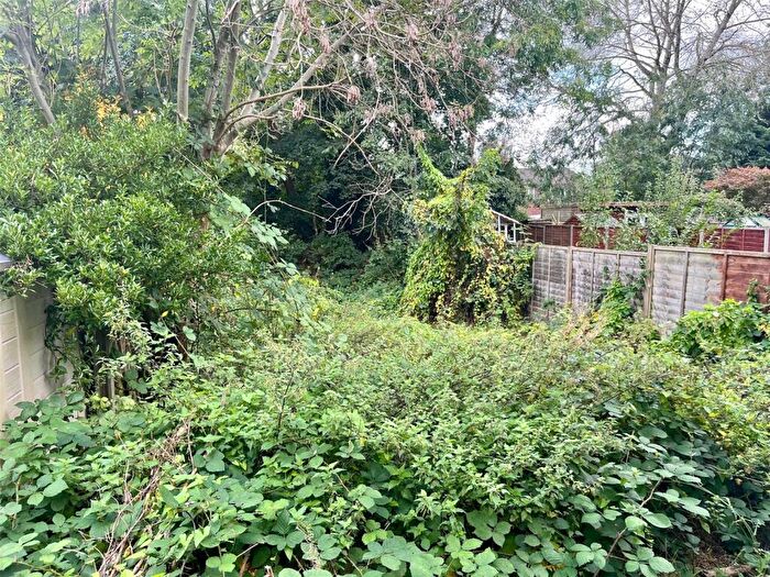 1 Bedroom Flat For Sale In Frimley Road, Camberley, Surrey, GU15