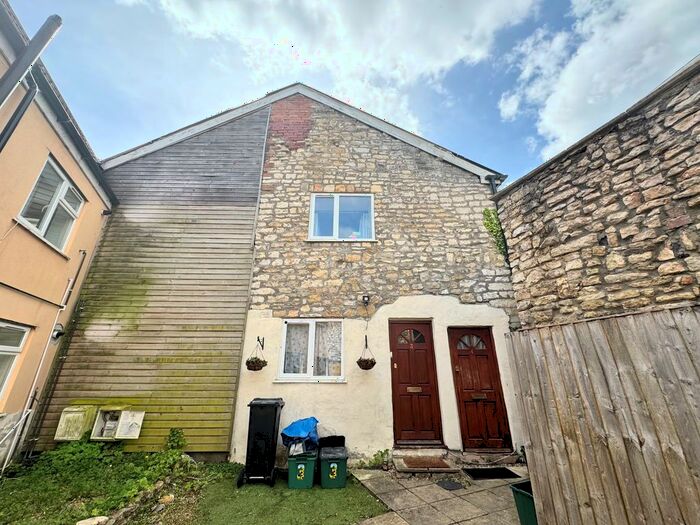 2 Bedroom Flat To Rent In Church Lane, Paulton, Bristol, BS39