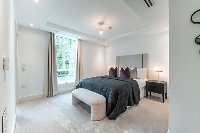 2 Bedroom Flat For Sale In Hampstead Reach, Chandos Way, NW11